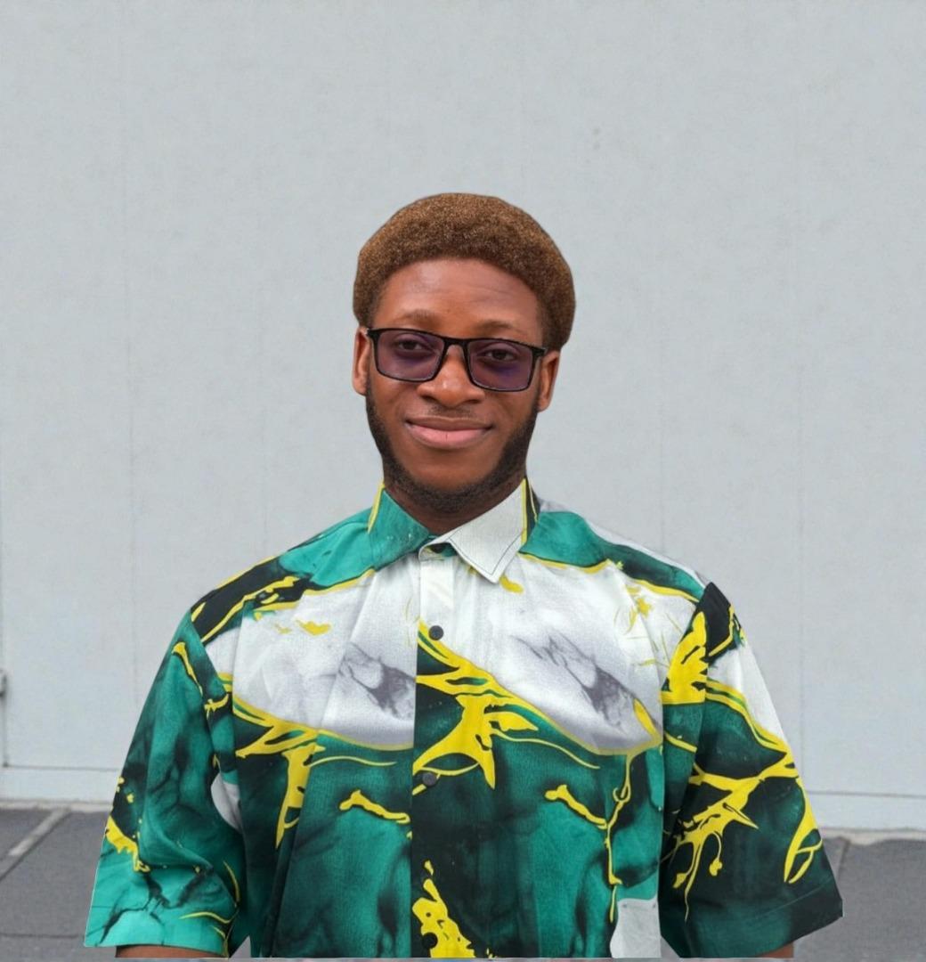 Portrait of Effaobazi Esu, UI/UX Designer